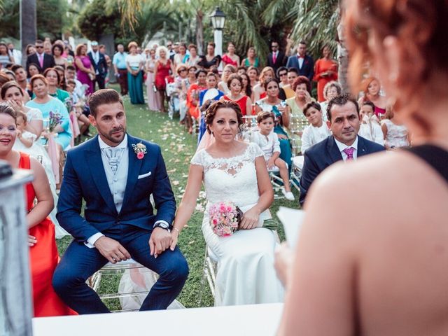 La boda de Juan y Isabel en Pilas, Sevilla 34