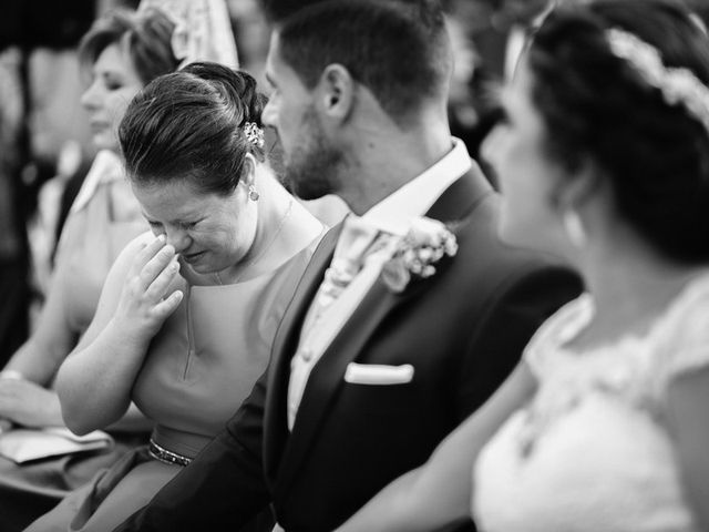 La boda de Juan y Isabel en Pilas, Sevilla 36