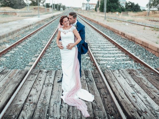 La boda de Juan y Isabel en Pilas, Sevilla 42