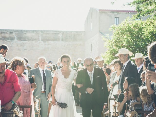 La boda de Carlos y Elena en Santa Gadea Del Cid, Burgos 24