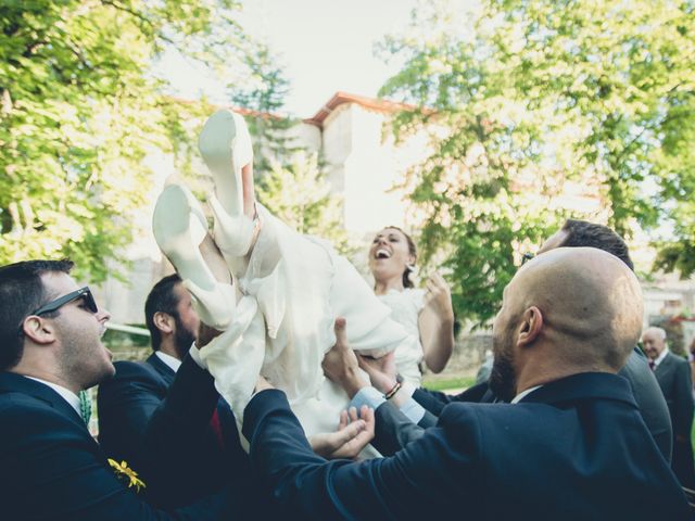 La boda de Carlos y Elena en Santa Gadea Del Cid, Burgos 39