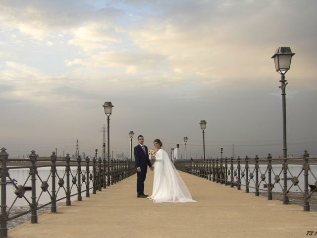 La boda de Fernando y Patri en Huelva, Huelva 32