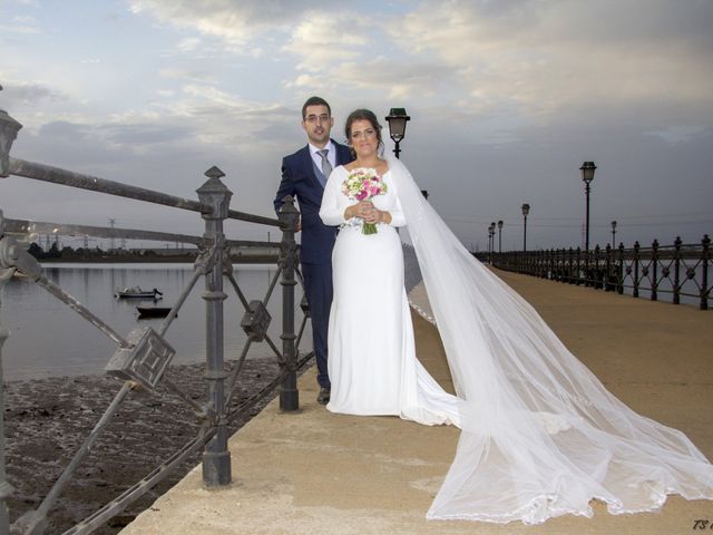 La boda de Fernando y Patri en Huelva, Huelva 33