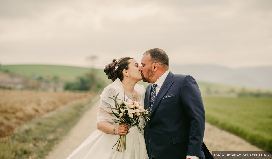 La boda de Javi y Ramona en Vitoria-gasteiz, Álava