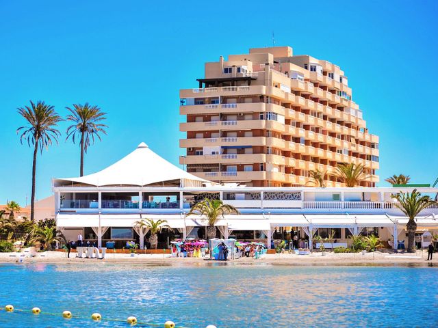 La boda de Maxi y Cris en La Manga Del Mar Menor, Murcia 9