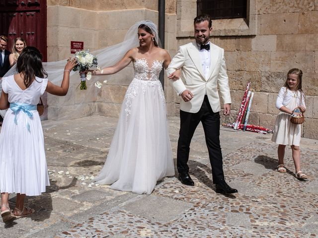 La boda de Melina y Maximilian en Valverdon, Salamanca 18