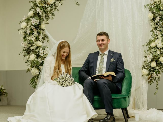 La boda de Adorian y Valentina en Villarrobledo, Albacete 85