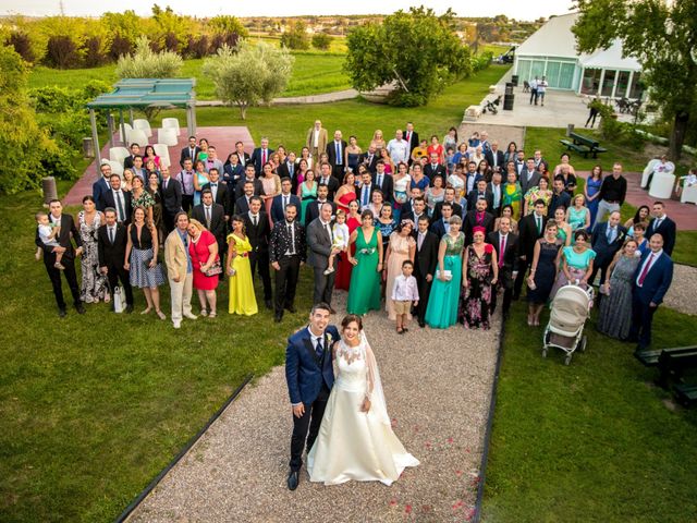 La boda de Carlos y Isabel en Zaragoza, Zaragoza 2