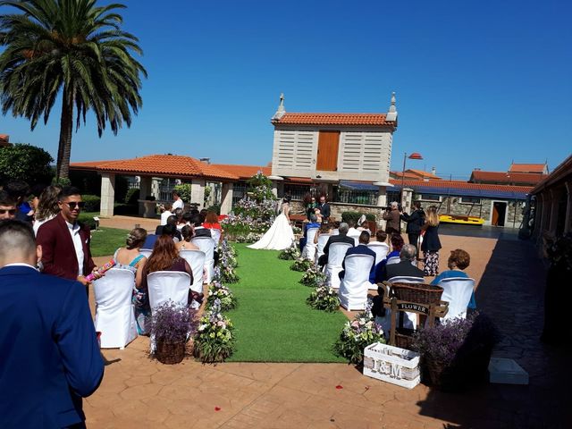 La boda de Marcos y Idoia en Aldeola, A Coruña 17