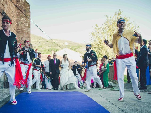 La boda de Gustavo y María José en Fresneda De La Sierra Tiron, Burgos 20