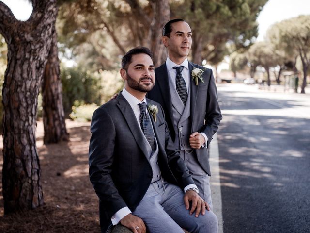 La boda de Juan  y Raúl  en Huelva, Huelva 1