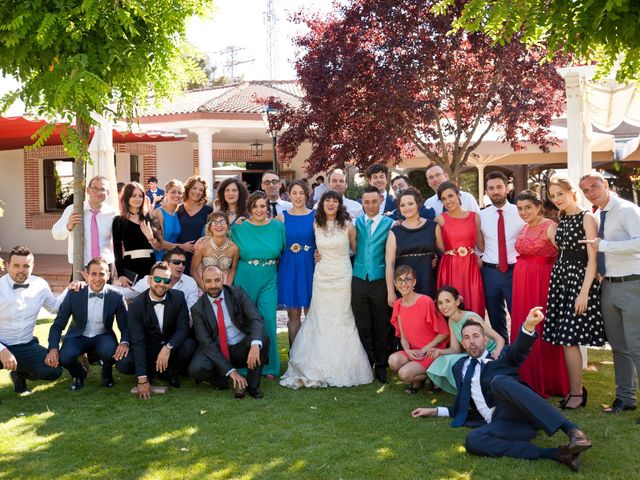 La boda de David y Elsa en Castellanos De Moriscos, Salamanca 28