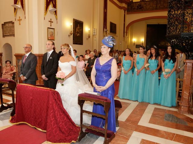 La boda de Hugo y Mª Angeles en Sevilla, Sevilla 13