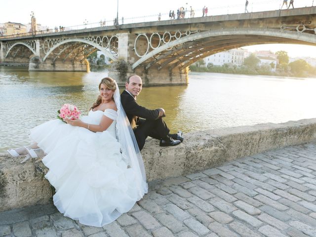 La boda de Hugo y Mª Angeles en Sevilla, Sevilla 18