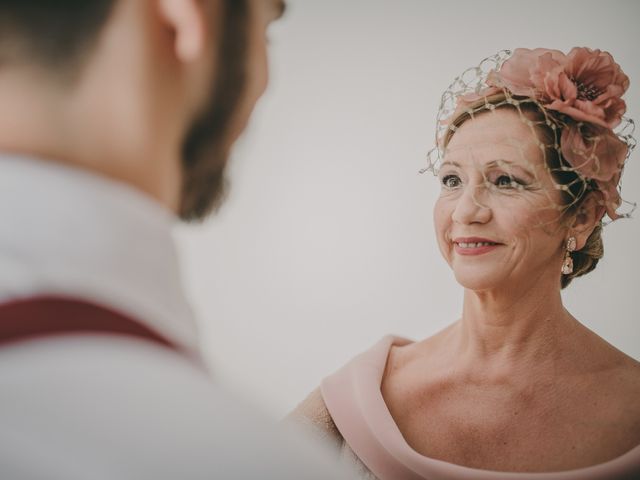 La boda de Alberto y Encarni en Alcala De Guadaira, Sevilla 14