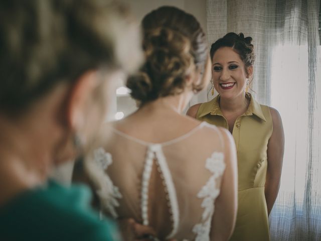 La boda de Alberto y Encarni en Alcala De Guadaira, Sevilla 31