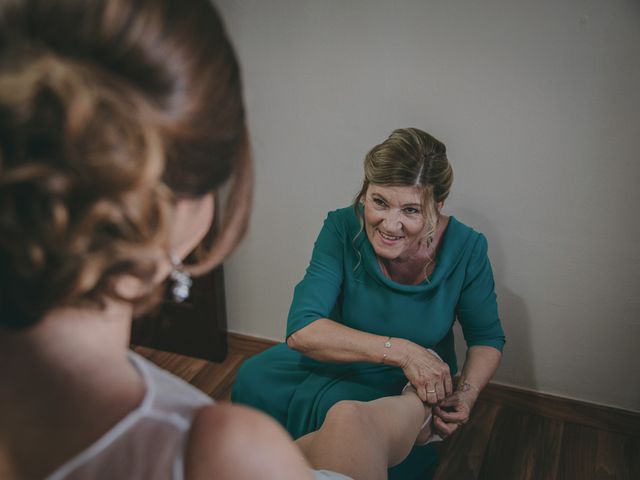 La boda de Alberto y Encarni en Alcala De Guadaira, Sevilla 34