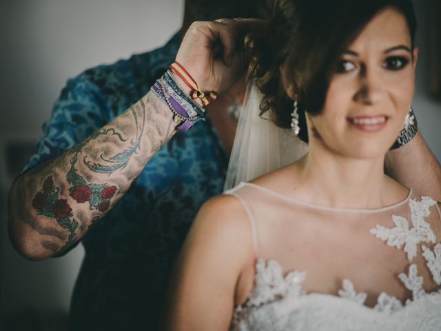 La boda de Alberto y Encarni en Alcala De Guadaira, Sevilla 36