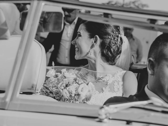 La boda de Alberto y Encarni en Alcala De Guadaira, Sevilla 40