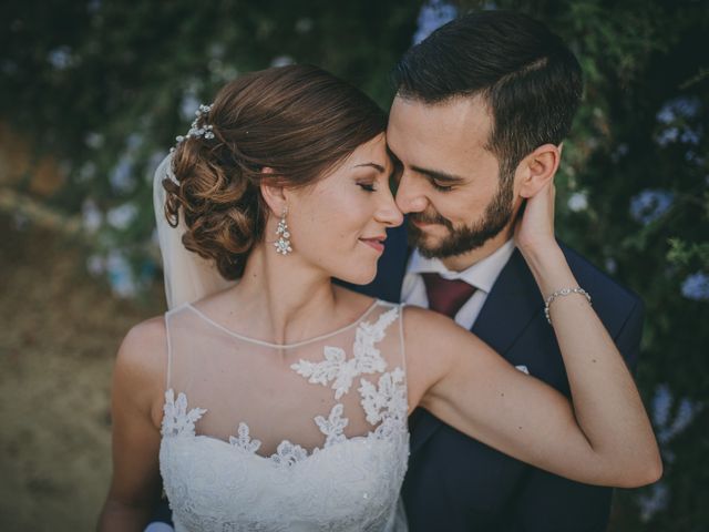 La boda de Alberto y Encarni en Alcala De Guadaira, Sevilla 58