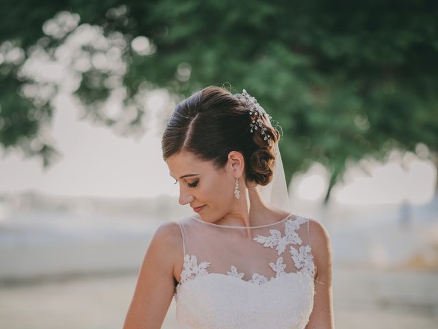 La boda de Alberto y Encarni en Alcala De Guadaira, Sevilla 61