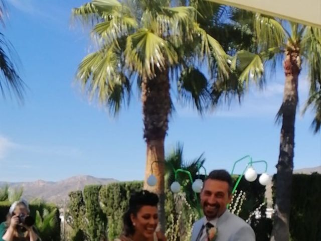 La boda de Carla y Javier en La/villajoyosa Vila Joiosa, Alicante 9