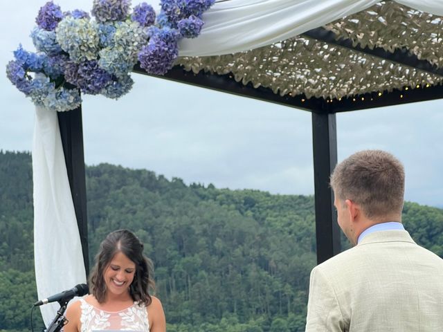 La boda de Yosh y Jara en Orio, Guipúzcoa 11