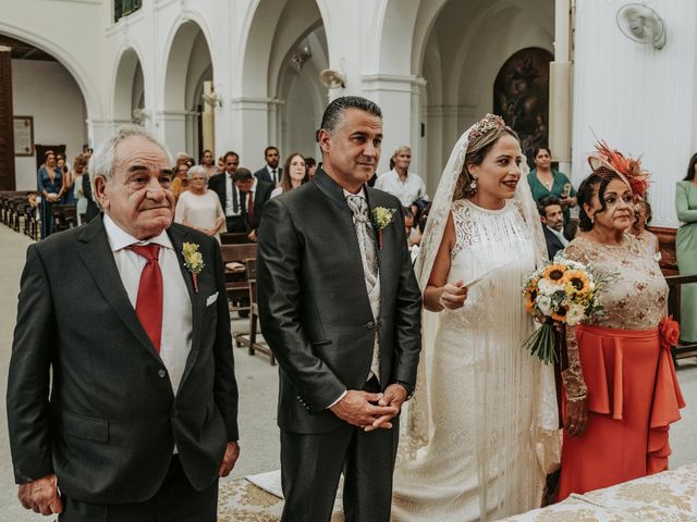 La boda de M Carmen y Juanma en Villarrasa, Huelva 16