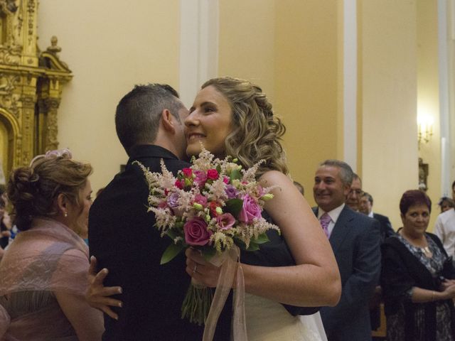 La boda de Roberto y Almudena en Fuenlabrada, Madrid 5