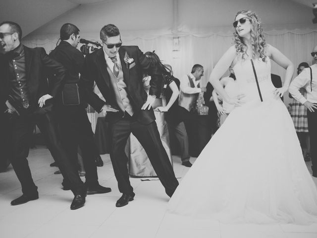 La boda de Roberto y Almudena en Fuenlabrada, Madrid 2