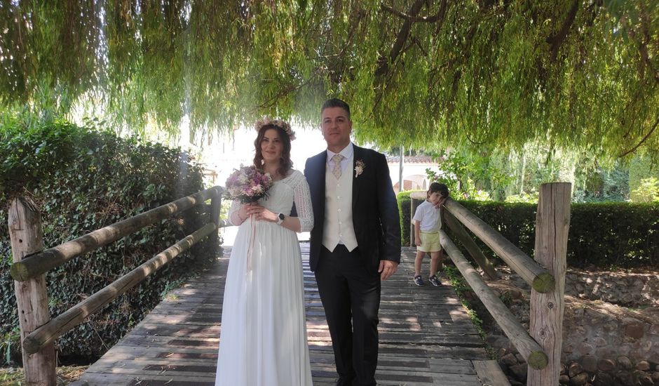 La boda de Jonatan  y Yulia en Carrizo De La Ribera, León