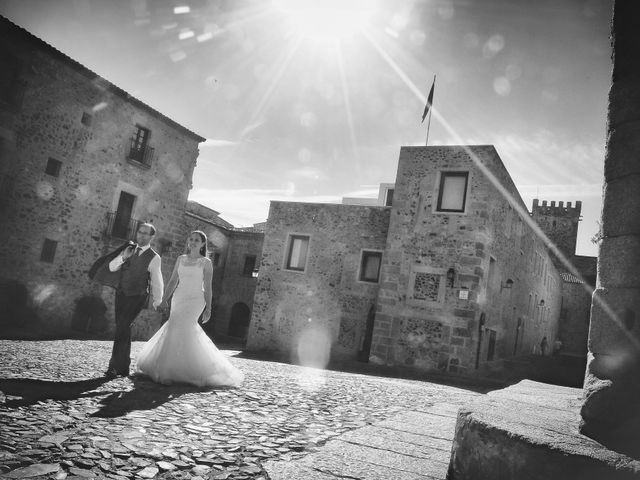 La boda de Daniel y Olga en Valdastillas, Cáceres 41