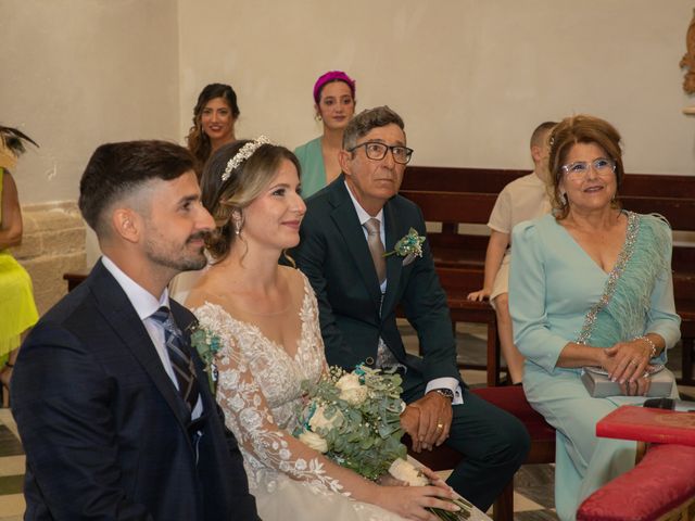 La boda de Lorena y Barti en Conil De La Frontera, Cádiz 15