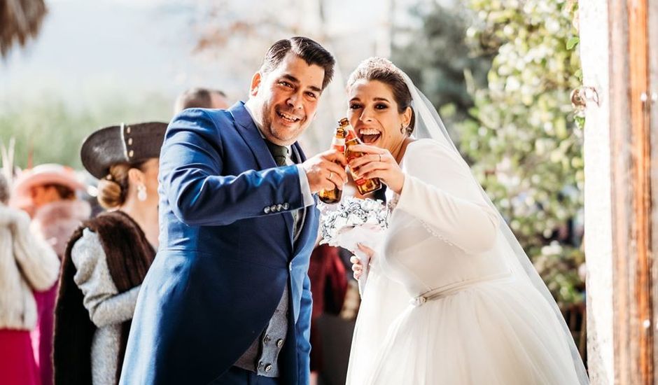 La boda de Enrique y María del Rocío en La Linea De La Concepcion, Cádiz