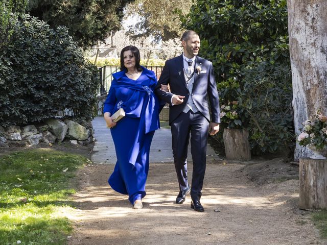 La boda de Marc y Cristina en Vilanova Del Valles, Barcelona 23