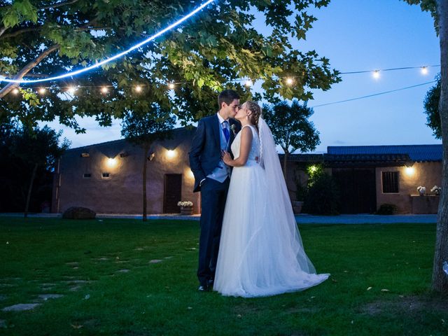 La boda de Alejandro y Marina en Hornillos De Eresma, Valladolid 23