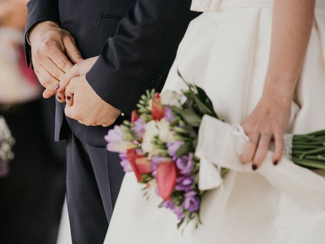 La boda de Nando y Alba en Laxe, A Coruña 35
