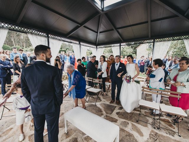 La boda de Nando y Alba en Laxe, A Coruña 36