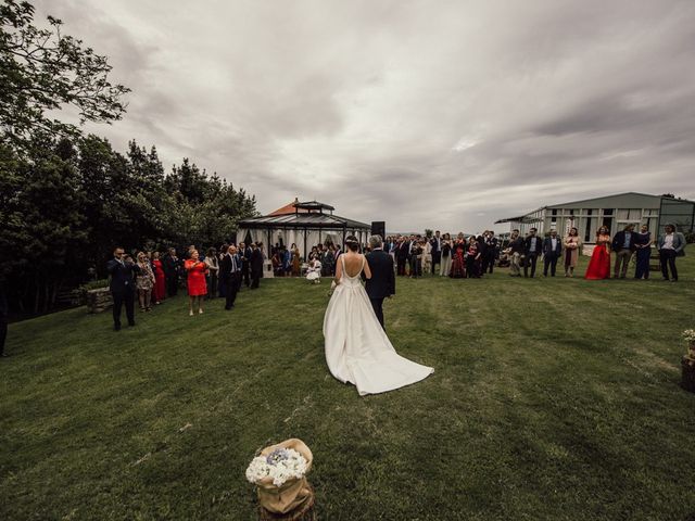 La boda de Nando y Alba en Laxe, A Coruña 37