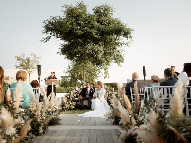 La boda de Carlos y Luna en Arcos De La Frontera, Cádiz 31