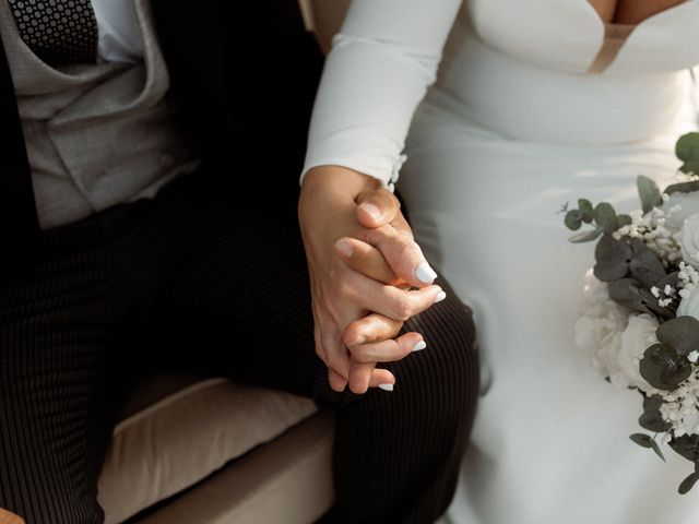 La boda de Carlos y Luna en Arcos De La Frontera, Cádiz 32