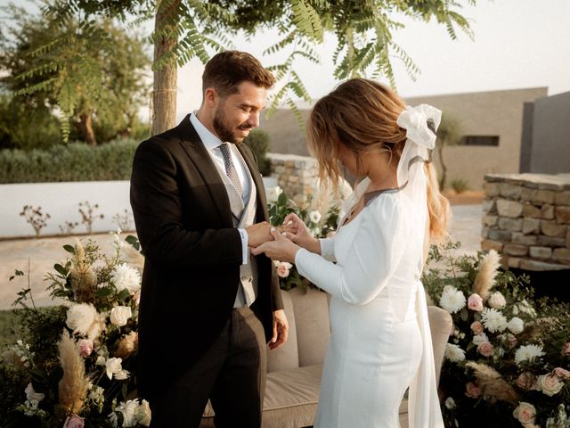 La boda de Carlos y Luna en Arcos De La Frontera, Cádiz 43