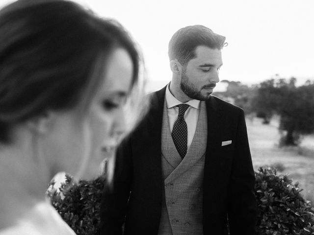 La boda de Carlos y Luna en Arcos De La Frontera, Cádiz 56