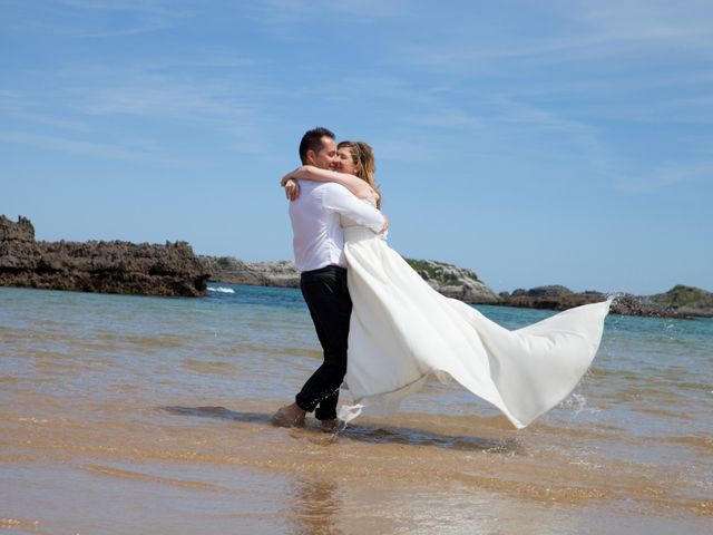 La boda de Robert y Laura en Isla, Cantabria 41