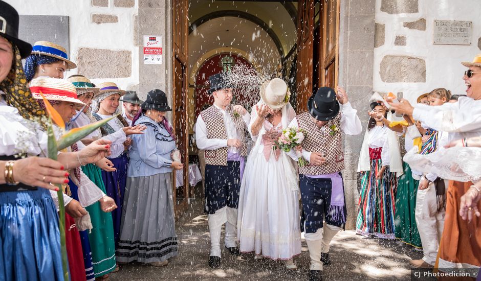 La boda de Altini y Guaya en Las Medianias, Las Palmas