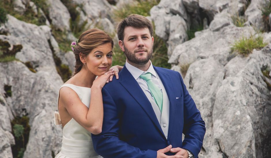 La boda de Manu y Claudia en Cangas De Onis, Asturias