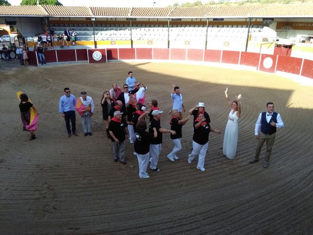 La boda de Miguel  y Veronica  en Talamanca Del Jarama, Madrid 15