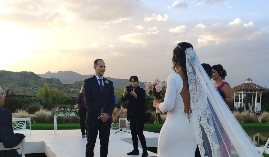 La boda de Enrique y Rebeca en Alcantarilla, Murcia