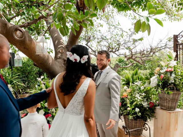 La boda de Tomás y Viviana en San Juan De Alicante, Alicante 44