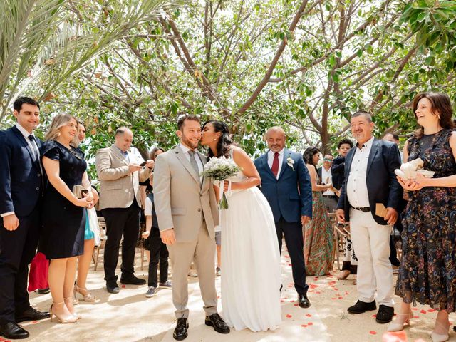 La boda de Tomás y Viviana en San Juan De Alicante, Alicante 81